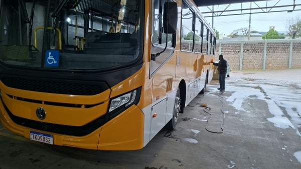 A quatro dias da troca de empresa, Prefeitura alerta para problema com créditos do vale-transporte