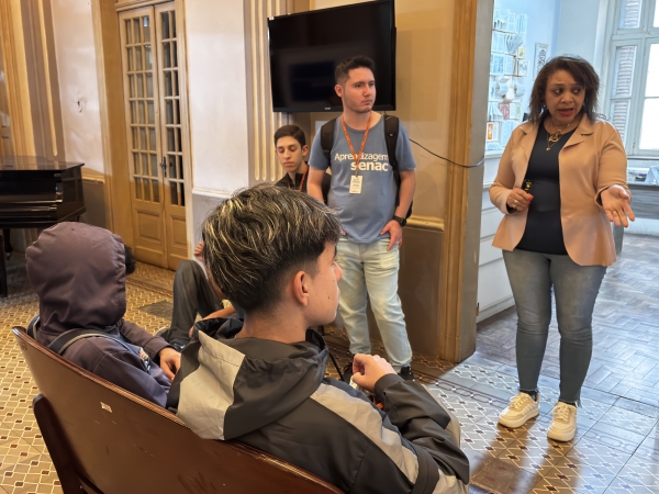 Alunos do Senac visitaram o Museu e a Biblioteca Municipal 