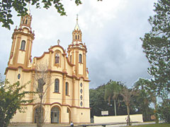 Bispo negocia terreno da Santo Antônio