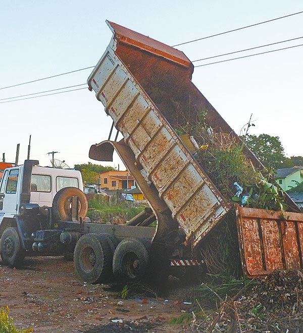 Choque elétrico leva motorista para o HCB