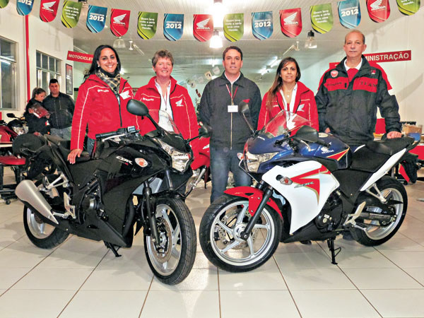 CBR 250R com DNA esportivo