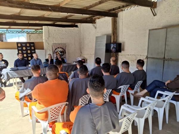 Conselho da Comunidade forma presos no curso de barbeiro