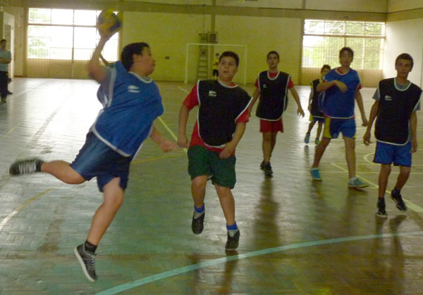 Encontrão de handebol movimentou os Jogos da Galera