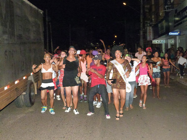 Virgens abrem Carnaval com arrastão e mantêm uma das principais tradições do Carnaval cachoeirense