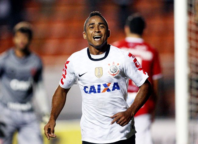 Inter confirma contratação do atacante Jorge Henrique
