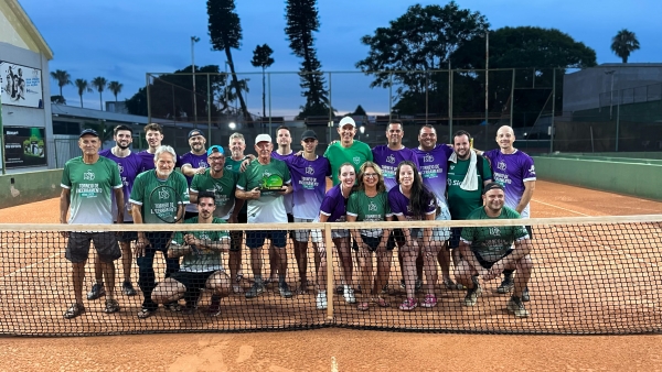 Time Verde é campeão de tênis na SRB