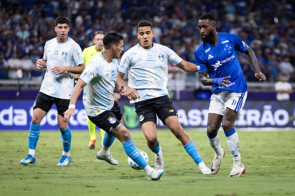 Grêmio perde por 2 a 0 para o Cruzeiro 