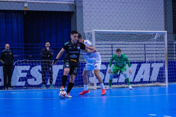 São José contrata Felipinho para o mata-mata da Série Ouro