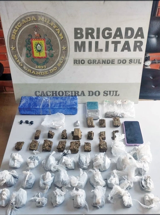 BM estoura boca de pó e maconha