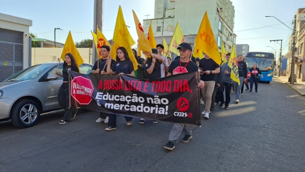 Cpers protesta contra proposta do governador Leite