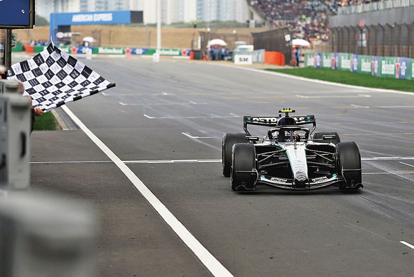 Antonelli vence o GP da China