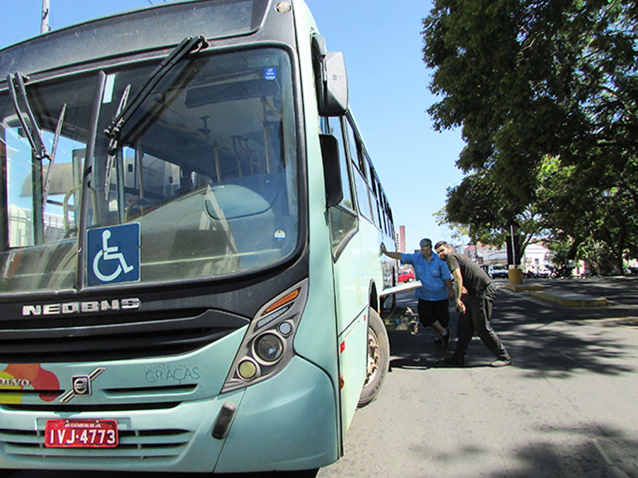 Nono ônibus da TNSG para de funcionar em serviço