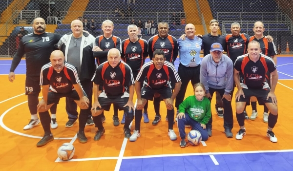 Cinquentão define finalistas nesta noite