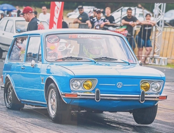 Pilotos disputam final do estadual de arrancadas