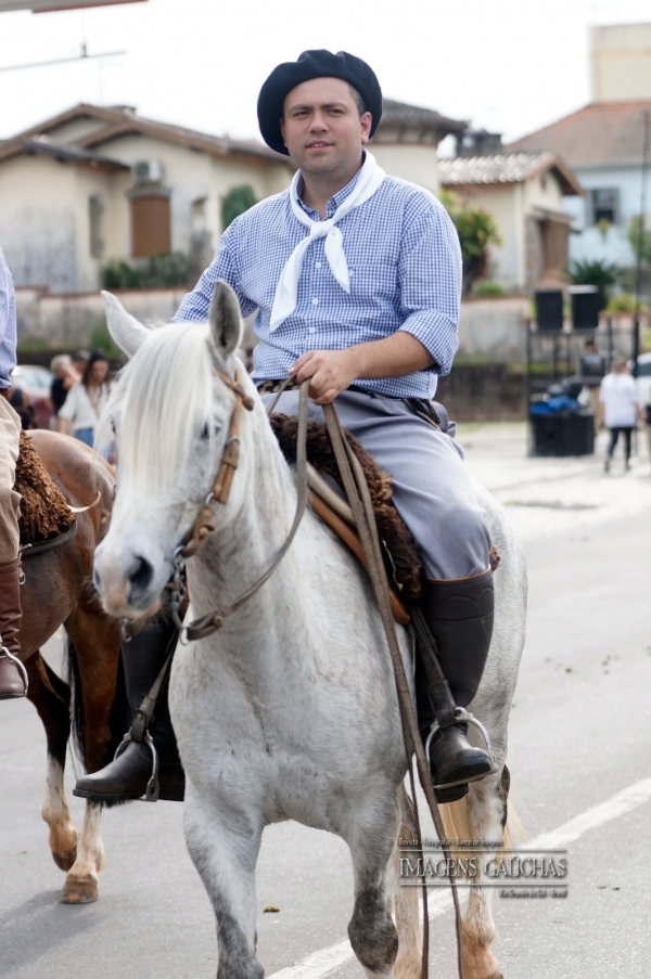 Cavalo crioulo na pista nesta semana em Cachoeira do Sul