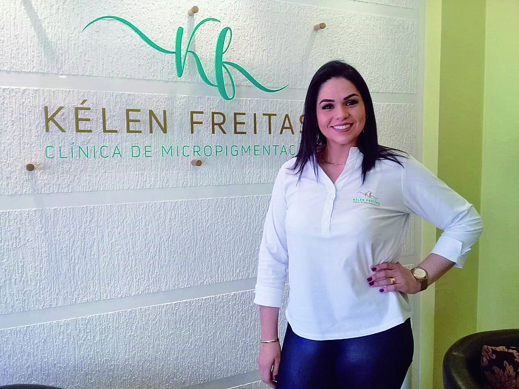 Kélen Freitas Clínica de  Micropigmentação está em novo  endereço, agora no centro da cidade