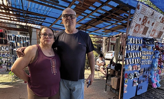 Rua Coberta anima camelôs