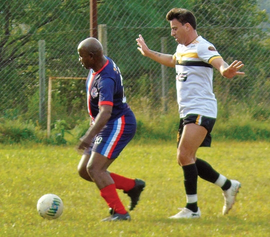Botafogo garante última vaga no 40