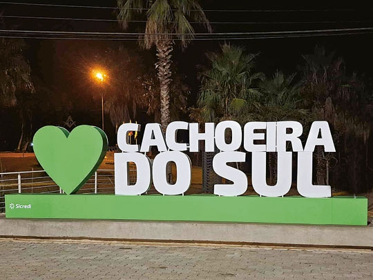 Política não revela novos nomes. E aí?