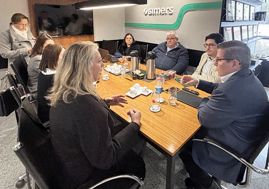 Jornais e Simmers debatem vínculo com comunidades