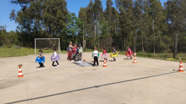 Educação para o Trânsito realiza atividade na Escola Nossa Senhora de Fátima
