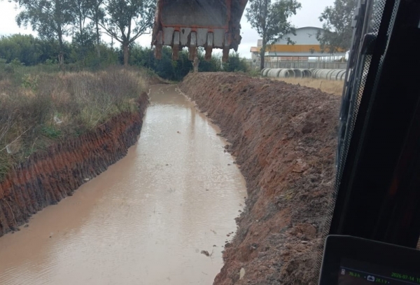 Obra em valão visa evitar alagamentos na Vila Piquiri