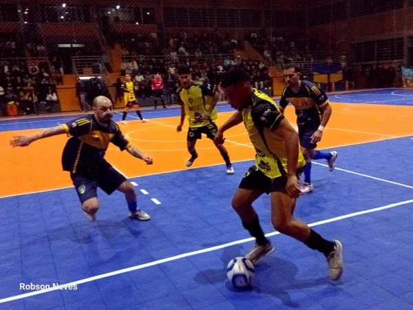 Elite é o primeiro finalista do Cachoeirão de Futsal