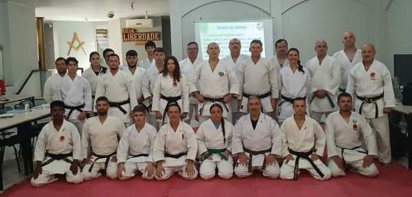 AKPM teve seminário sobre novas regras no caratê