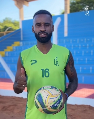 Lateral Maicon joga o Campeonato do Mato Grosso do Sul