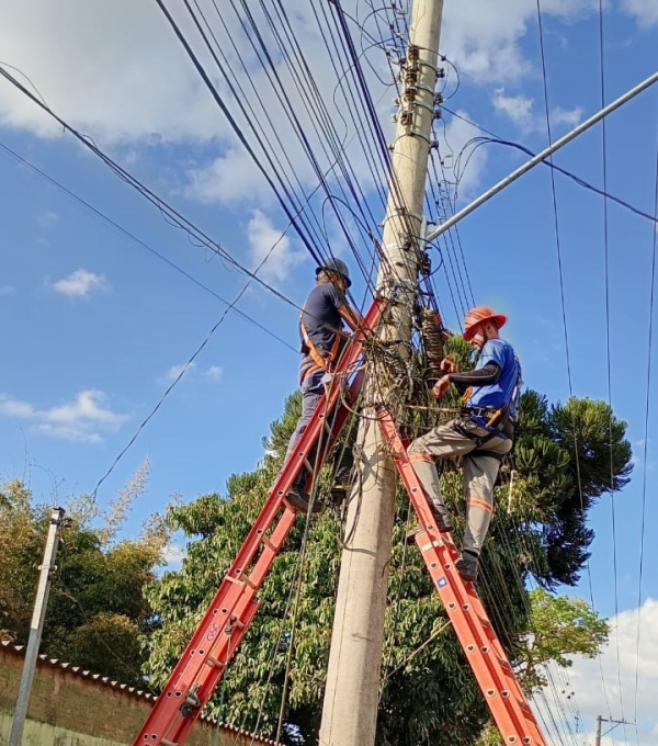 Retirada de fios será na Júlio de Castilhos nestas quarta e quinta-feira