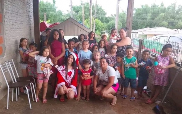 Bairro Barcelos arrecada doações para festa de Natal
