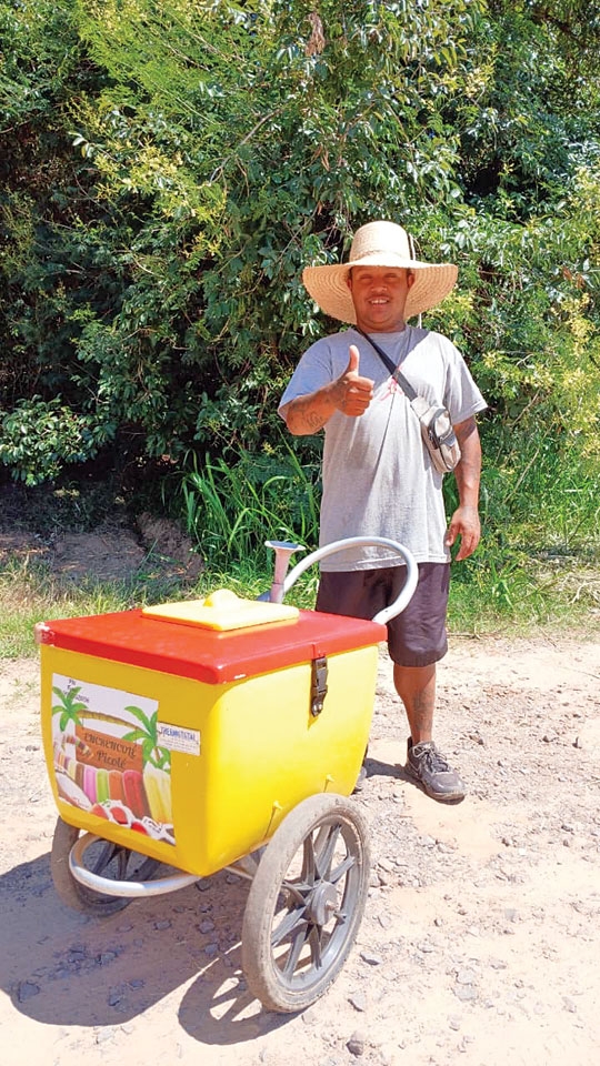 Comerciantes pedem banheiros na Praia Nova
