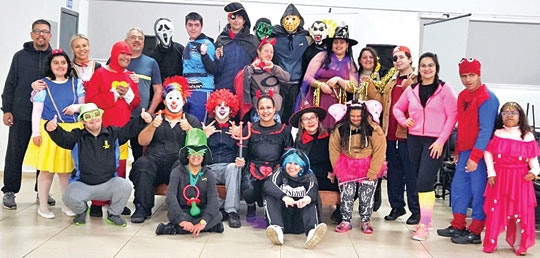 Semana festiva na Apae com boate hoje na Hype