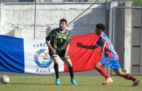 Bahia goleia o Fortaleza e vai à semifinal do Cachoeirão