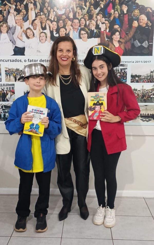 Professora e alunos representaram Cachoeira na Feira do Livro de Porto Alegre