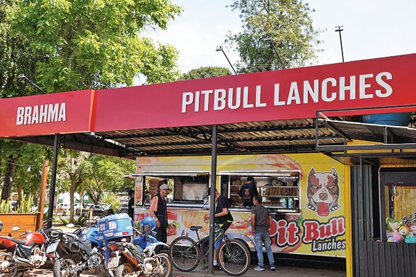 Pitbull Lanches: 24 anos de tradição no mercado