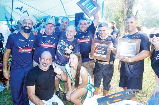 Amigos do Tênis fez o melhor costelão