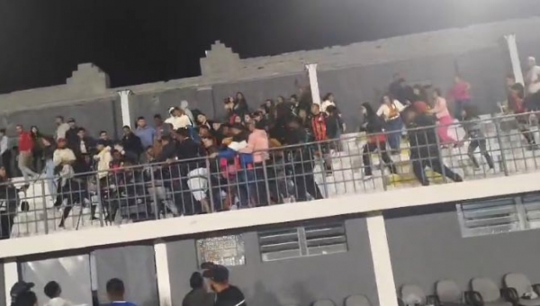 Estrela Azul e Ajax serão julgados segunda-feira por pancadaria no estádio