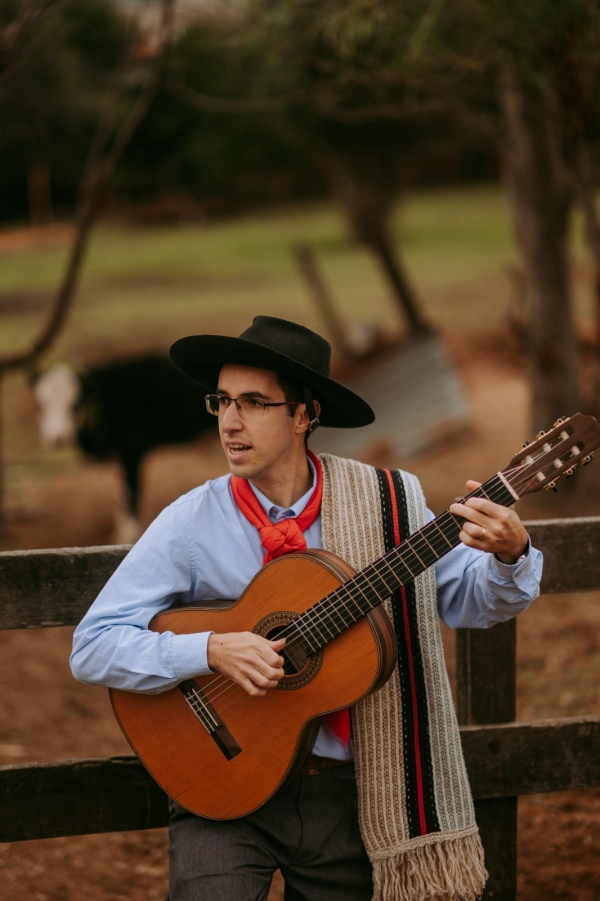 Taylor Garin  faz o show nativista nesta quinta-feira na 76ª Feapec