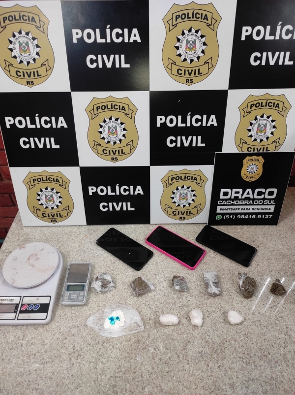 Dupla é presa com maconha e cocaína pela Polícia Civil