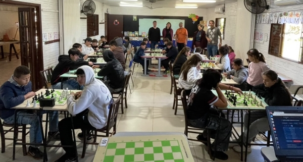 Escola Ataliba Brum conheceu os campeões no xadrez