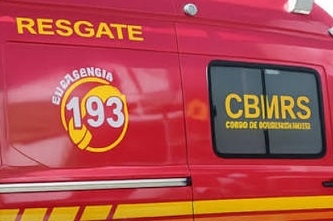 Acidente com trator leva ferido na Vila Vargas