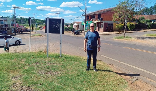 Alex pede uma rotatória na Penha