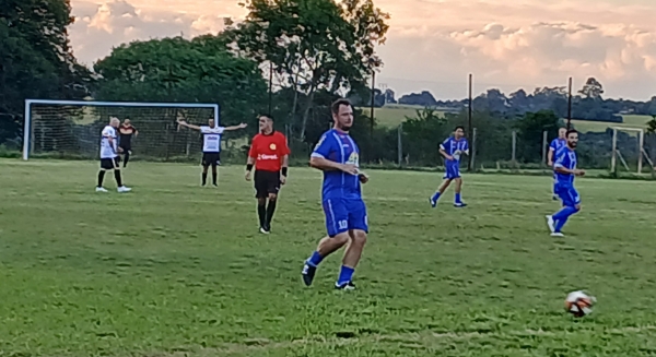 Bahia goleia o Botafogo e vai à semifinal do Veterano 35