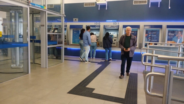 Após 20 dias de greve, Caixa retoma o atendimento normal