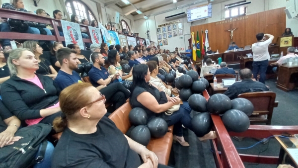 Servidores pressionam por sessão noturna para projeto do reparcelamento