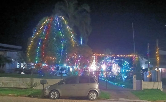 Casa iluminada de Natal