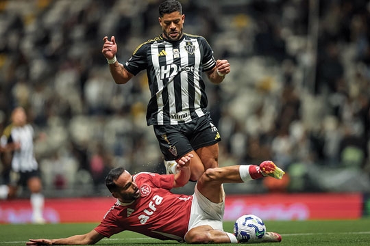 Inter leva 2 a 0 do Galo e entra no Z-4