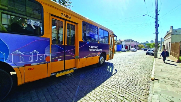 EPG começa a resolver problemas do transporte coletivo