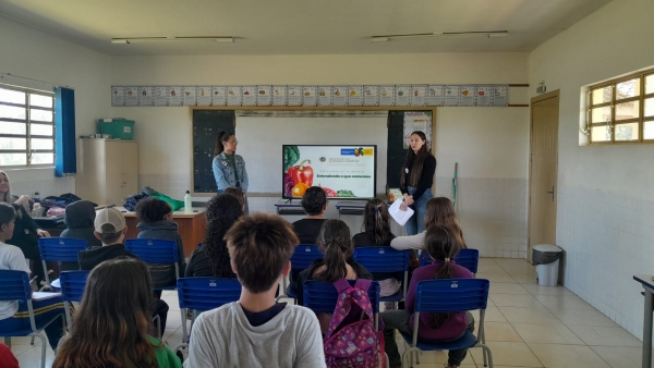Escola Jenny Figueiredo recebeu aula de Educação Alimentar e Nutricional
